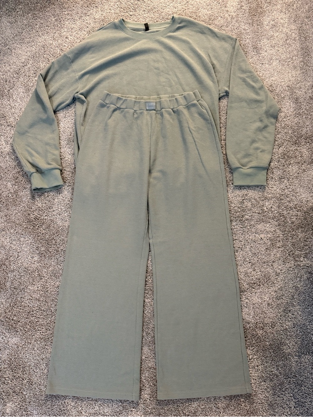 Women’s Sage Green Crew Neck Pullover Sweater and Pants Set